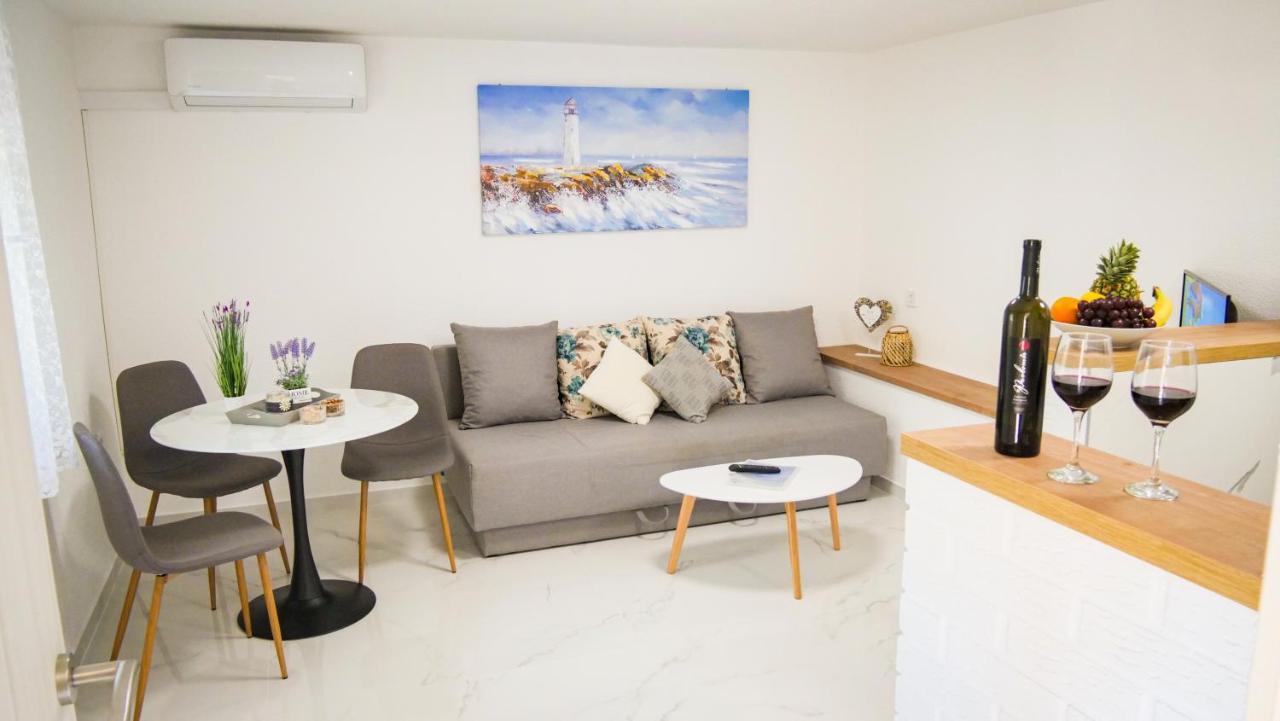Peaceful & Sunny Apartments トロギール エクステリア 写真