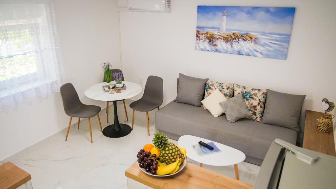 Peaceful & Sunny Apartments トロギール エクステリア 写真