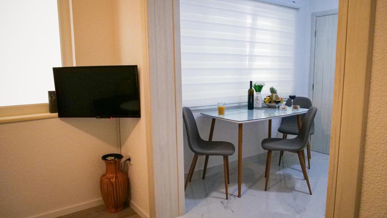 Peaceful & Sunny Apartments トロギール エクステリア 写真